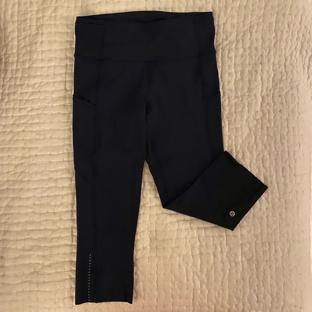 Lululemon Fast n Free 19” Crop Navy